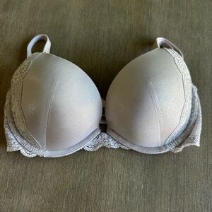 Victoria's Secret dream angels sparkle and Lace Accent Bra in soft gray 32d